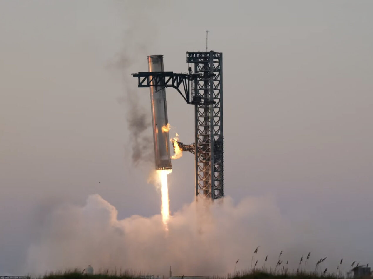 Il test di Starship Flight 5 è stato un successo incredibile: il video