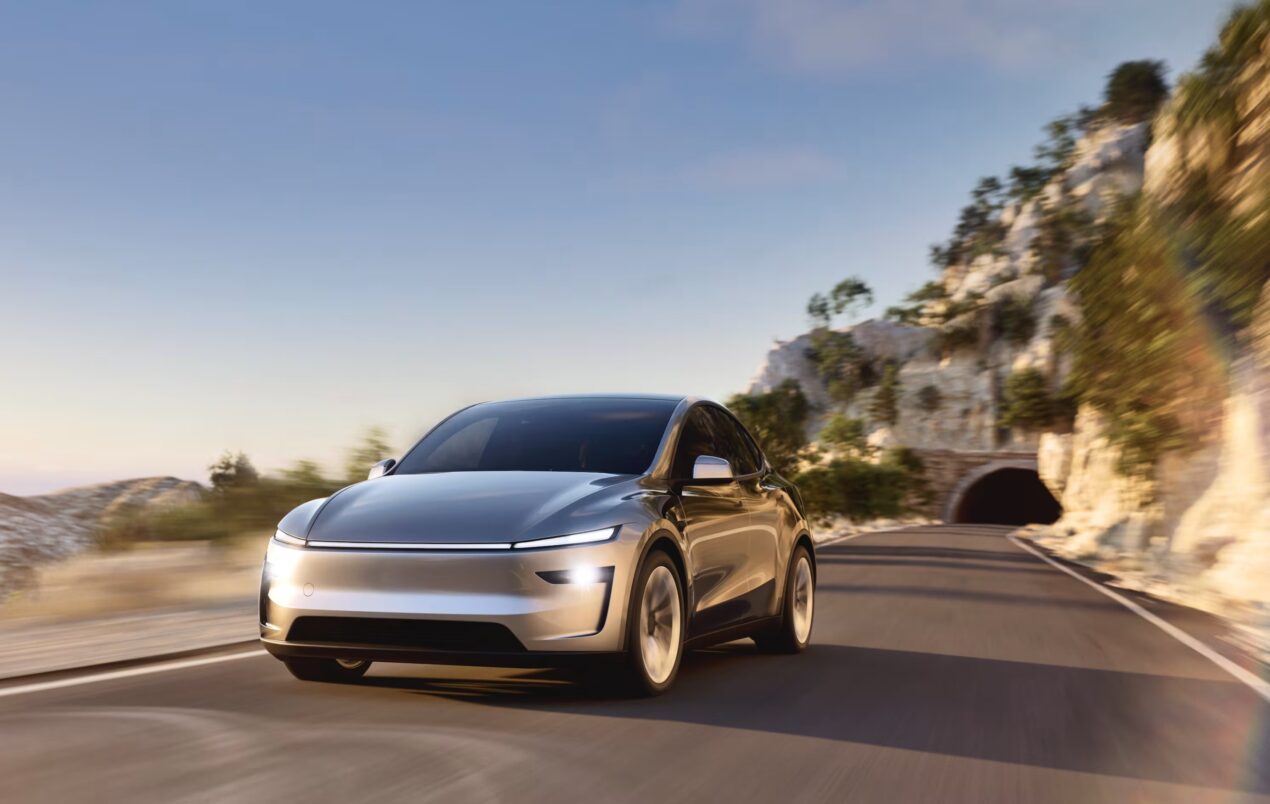È arrivata in Italia la nuova Tesla Model Y in versione Launch Edition
