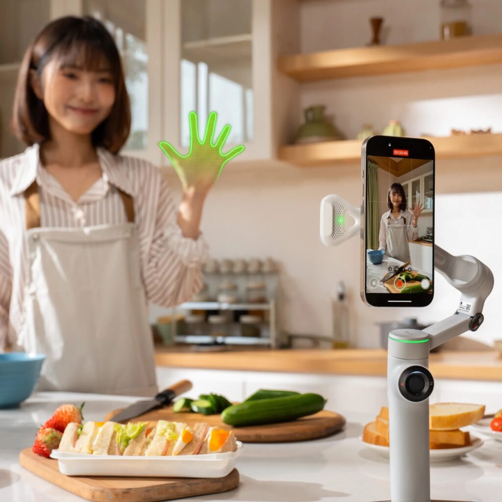 Insta360 lancia Tracker IA, un accessorio che amplia le potenzialità di Flow 2 Pro 7