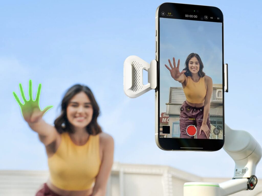 Insta360 lancia Tracker IA, un accessorio che amplia le potenzialità di Flow 2 Pro 8