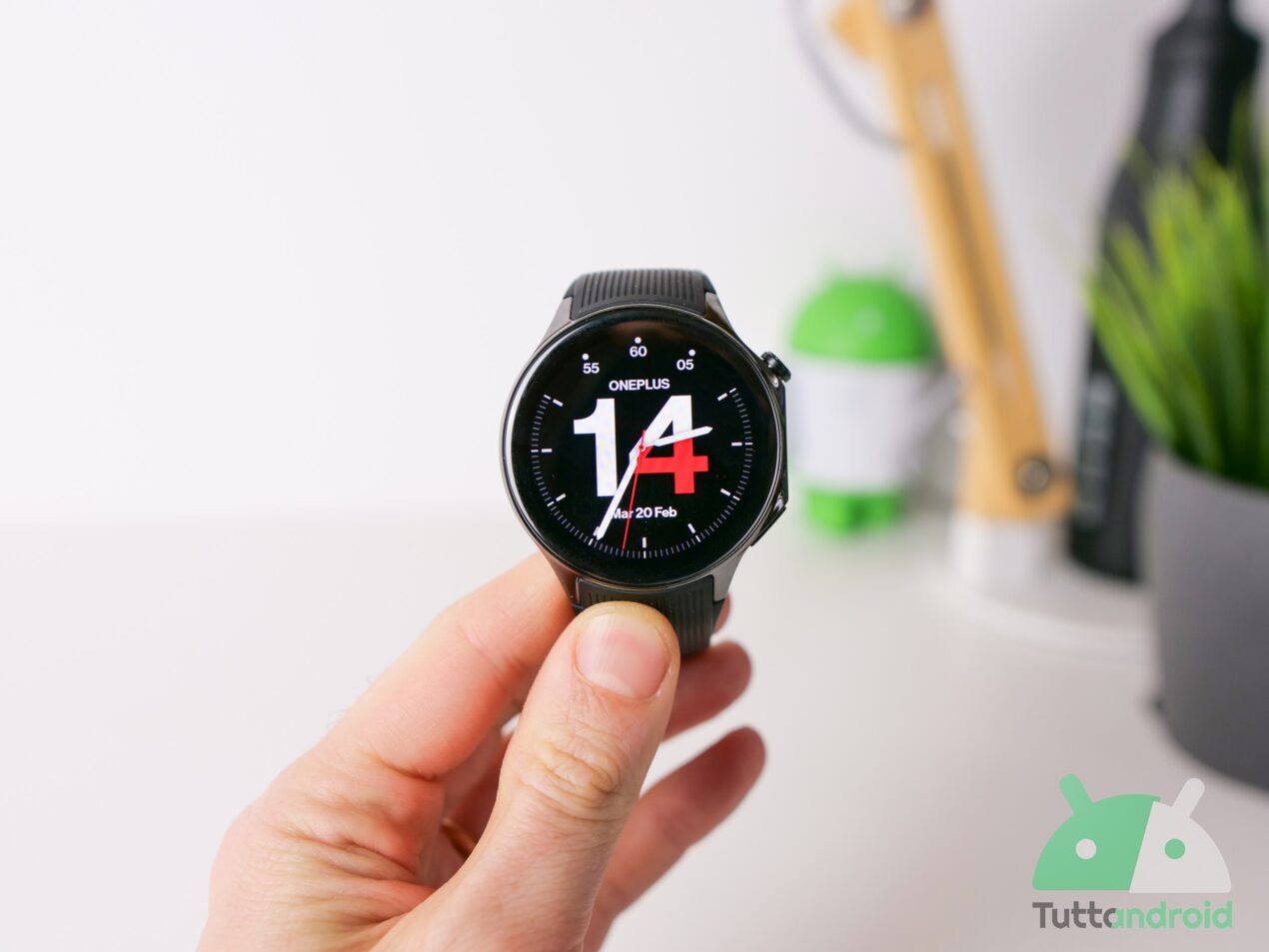 OnePlus Watch 3 sta arrivando: svelate data di lancio e prime novità tecniche