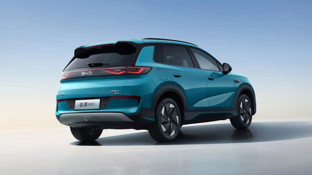 BYD lancia l'economico SUV Sealion 05 EV, supera Tesla nel fatturato e pensa in grande 5