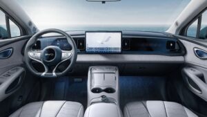 La Cina vuole vietare le auto con comandi solo touch: obbligatori pulsanti fisici per le funzioni chiave 2