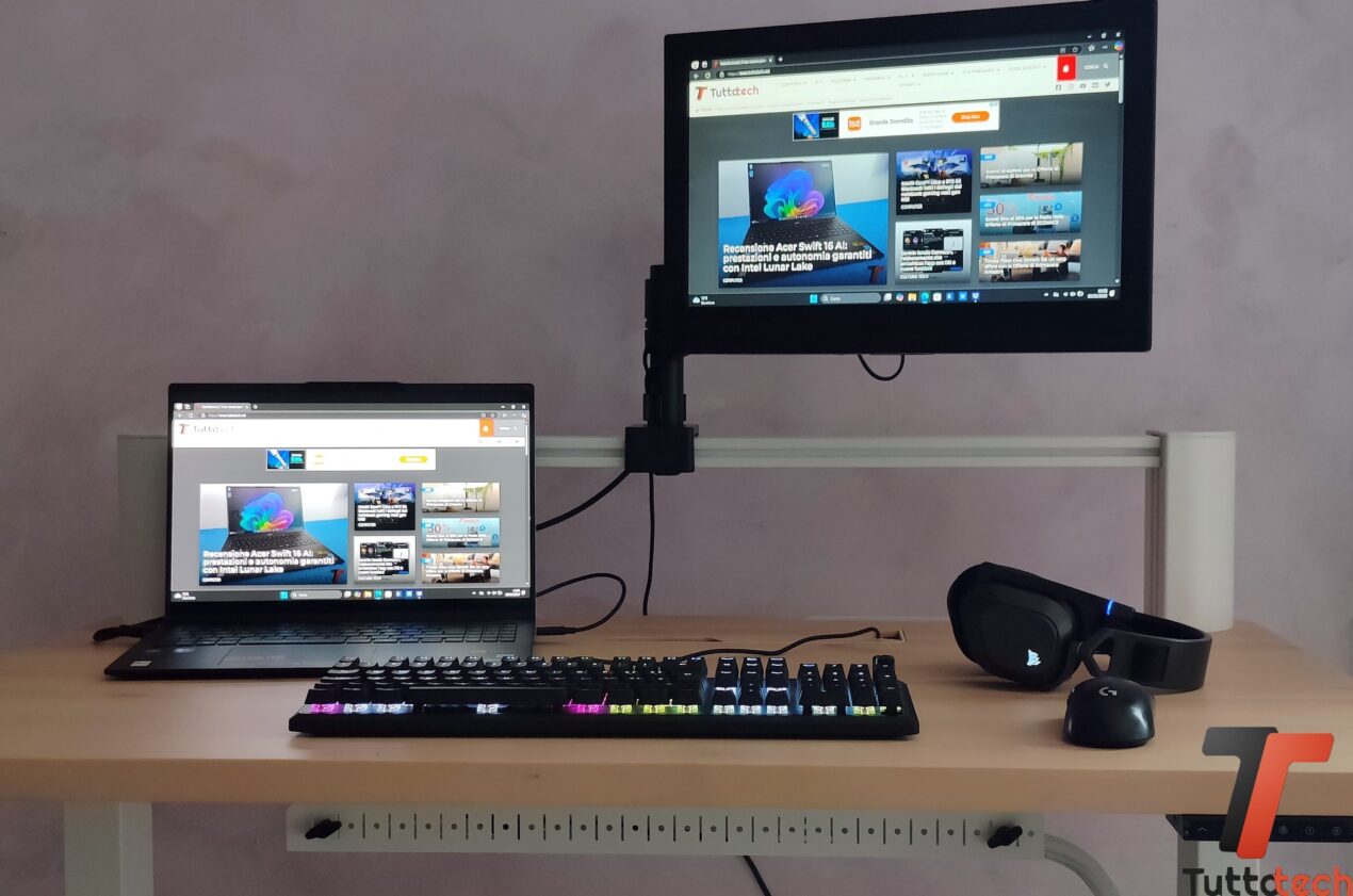 Recensione Corsair Platform:4: la scrivania modulare per chi ha poco spazio ma tanti accessori