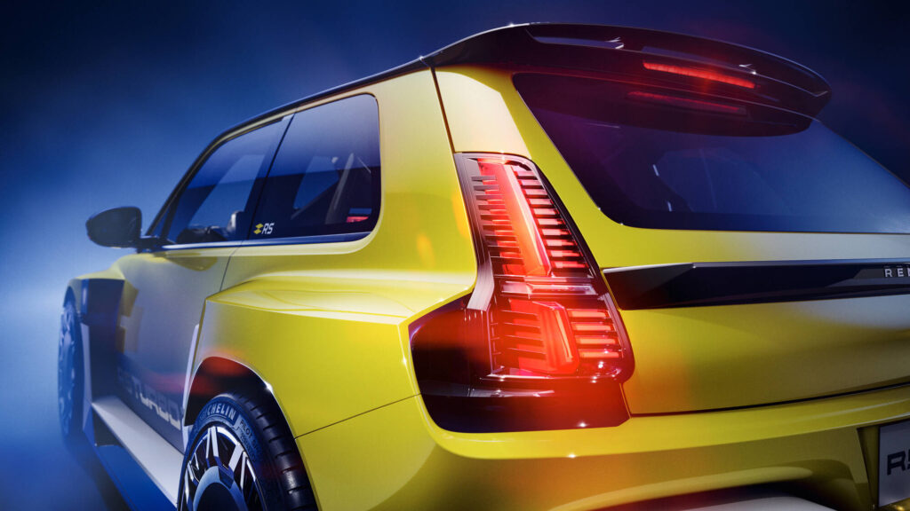 Scocca in fibra di carbonio e due motori da 540 cavalli: ecco Renault 5 Turbo 3E 14