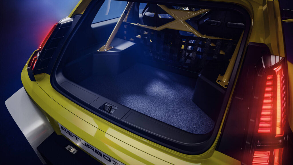 Scocca in fibra di carbonio e due motori da 540 cavalli: ecco Renault 5 Turbo 3E 16