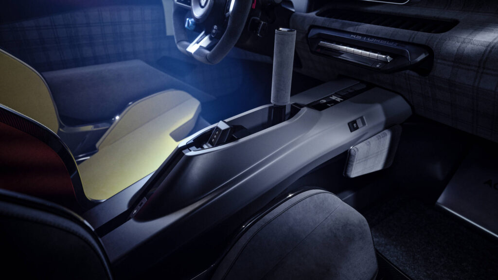 Scocca in fibra di carbonio e due motori da 540 cavalli: ecco Renault 5 Turbo 3E 22