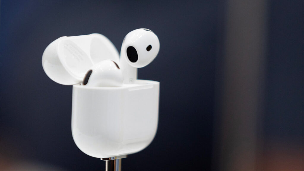 Apple potrebbe introdurre la traduzione in tempo reale sulle AirPods 4