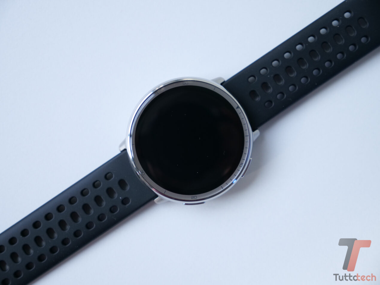 Amazfit Active 2 in offerta NO IVA: lo smartwatch BestBuy scende a 61€ da MediaWorld