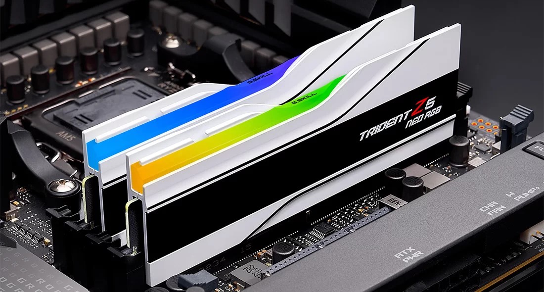 G.Skill Trident Z5 Neo RGB 256 GB top
