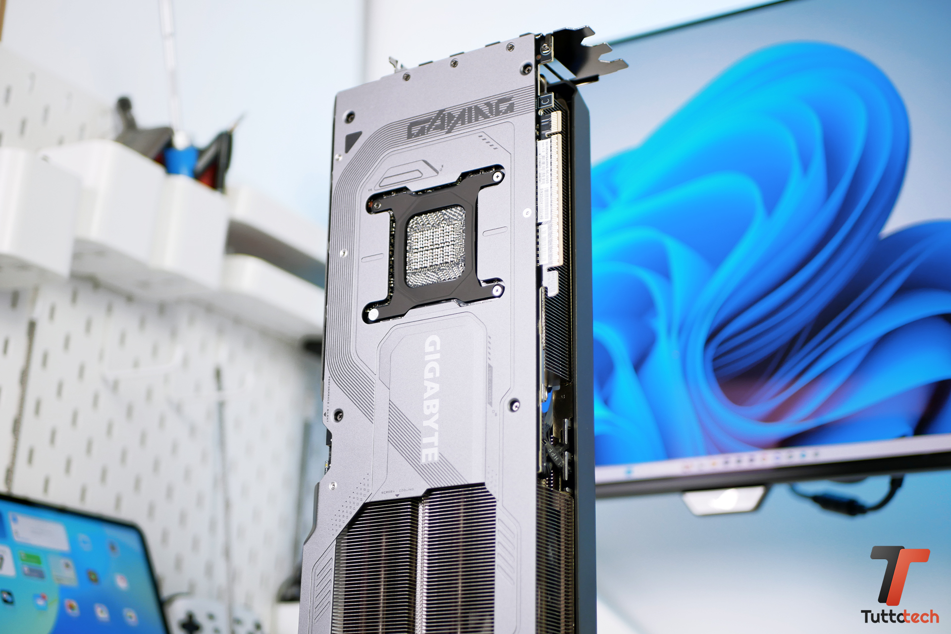 gigabyte rtx 5090 gaming oc ttt dissipazione