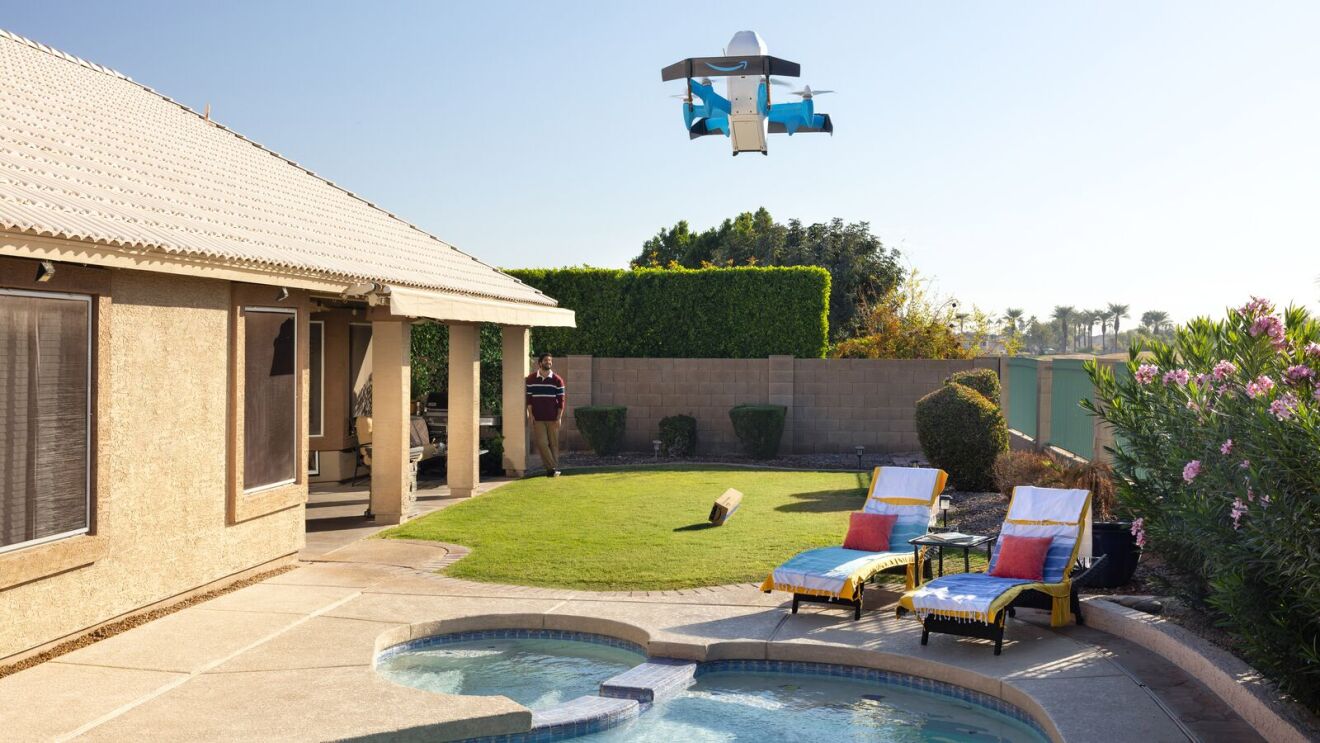 Amazon Prime Air vola alto: smartphone e gadget tech a casa col drone in meno di un'ora 10