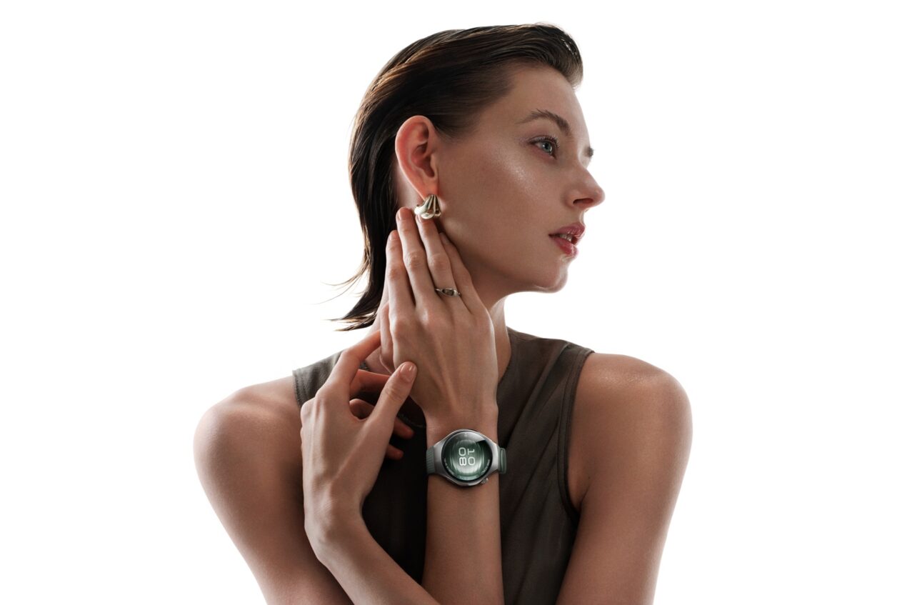 HUAWEI lancia l'innovativo Watch 5, il primo smartwatch con la tecnologia X-TAP