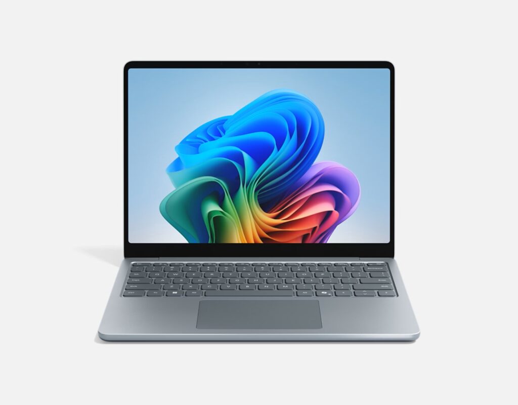 Microsoft ha annunciato i nuovi Surface Pro e Laptop, compatti, colorati e "pop" 16