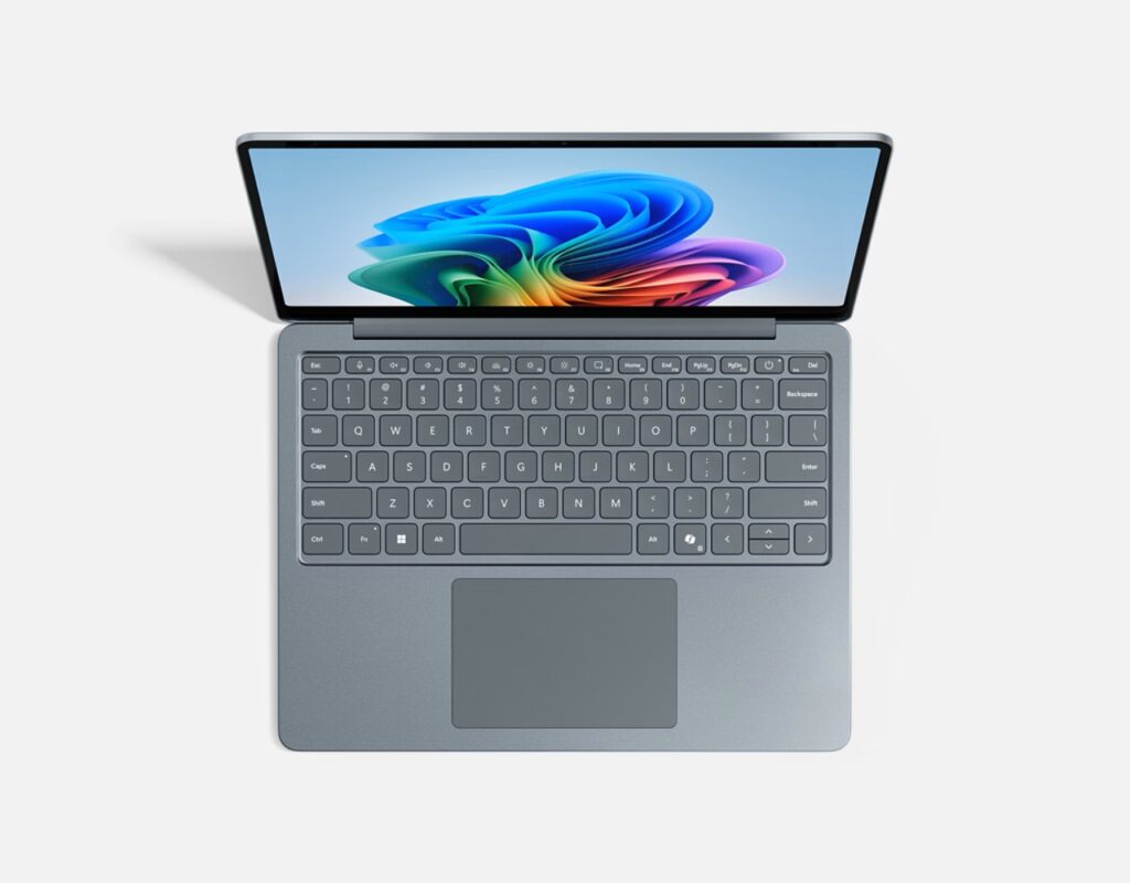 Microsoft ha annunciato i nuovi Surface Pro e Laptop, compatti, colorati e "pop" 18