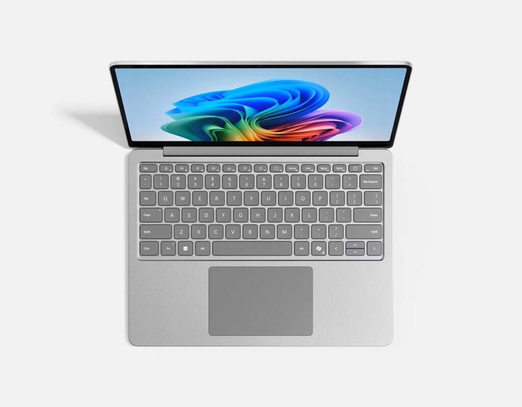 Microsoft ha annunciato i nuovi Surface Pro e Laptop, compatti, colorati e "pop" 22