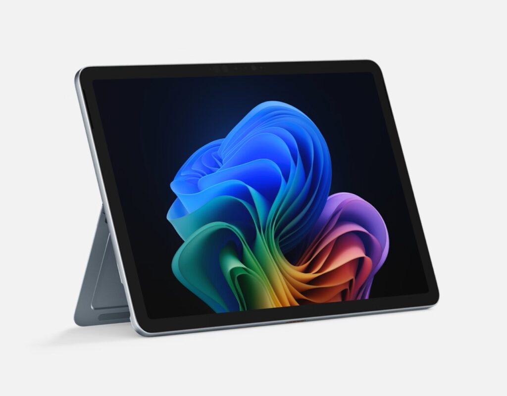 Microsoft ha annunciato i nuovi Surface Pro e Laptop, compatti, colorati e "pop" 5