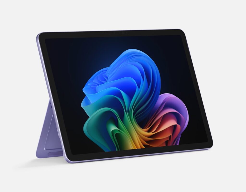 Microsoft ha annunciato i nuovi Surface Pro e Laptop, compatti, colorati e "pop" 13