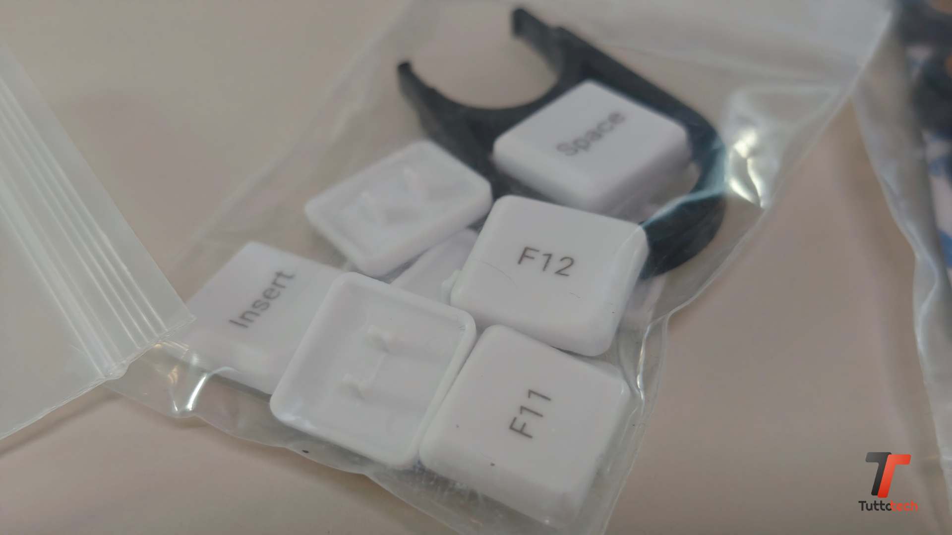 Recensione MoErgo Glove80, bella, ergonomica ma non fa per tutti 6