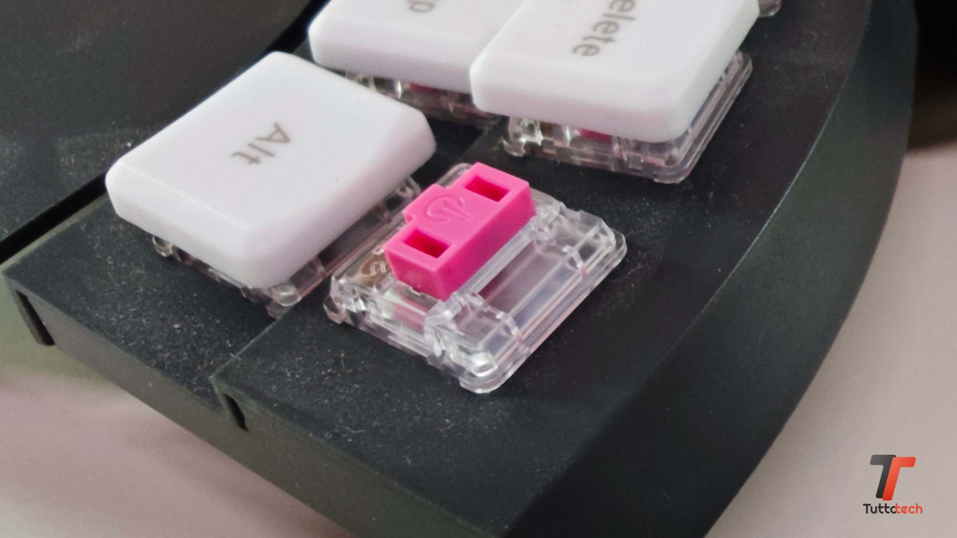 Recensione MoErgo Glove80, bella, ergonomica ma non fa per tutti 4