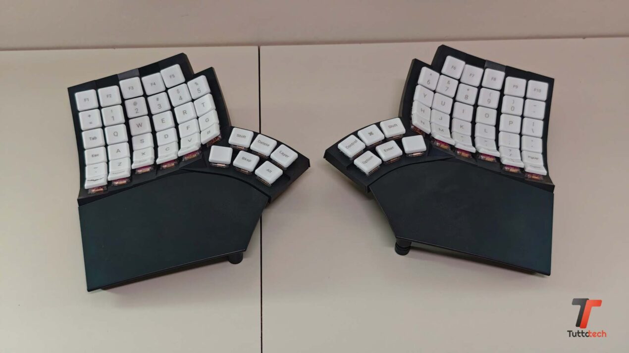 Recensione MoErgo Glove80, bella, ergonomica ma non fa per tutti