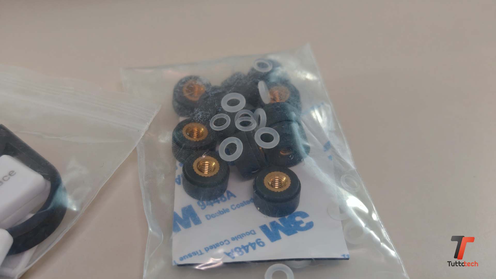 Recensione MoErgo Glove80, bella, ergonomica ma non fa per tutti 7