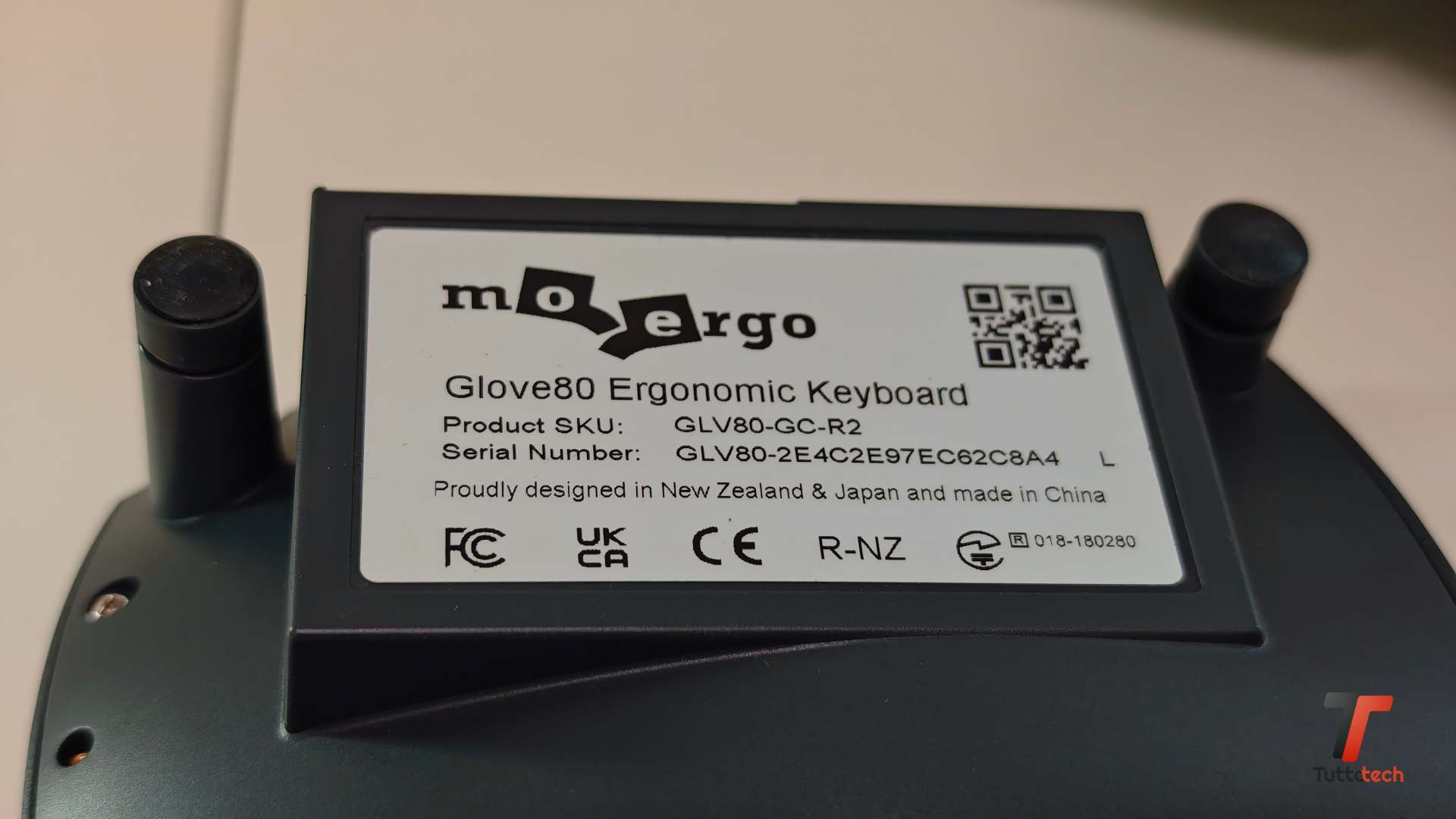 Recensione MoErgo Glove80, bella, ergonomica ma non fa per tutti 8