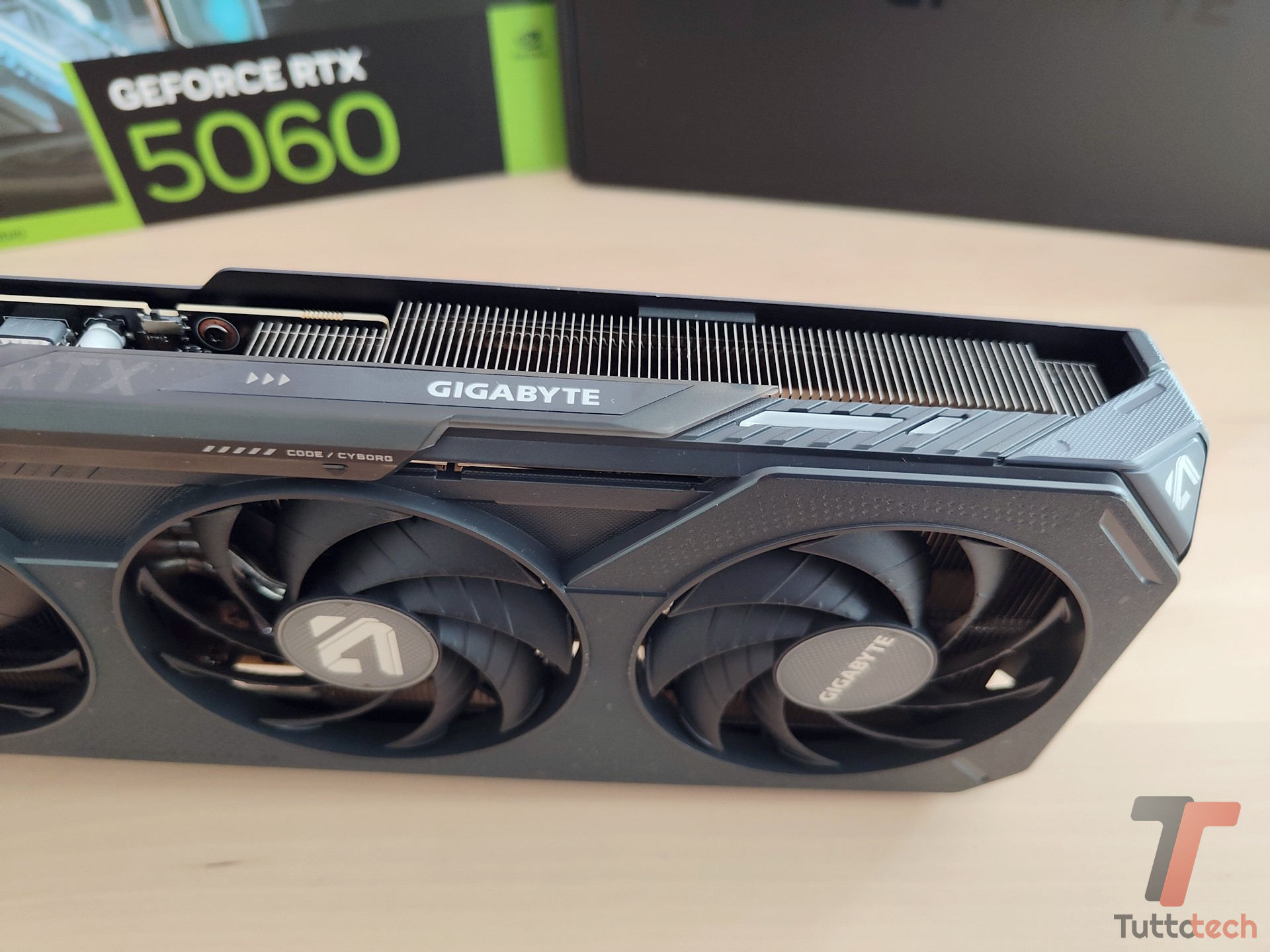 NVIDIA GeForce RTX 5060-tt-12