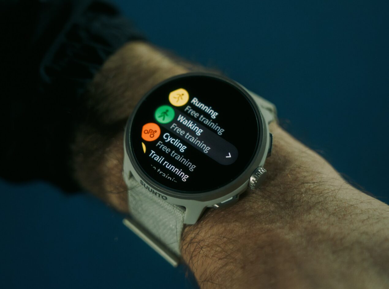 Suunto Run è un nuovo sportwatch per la corsa completo ma economico