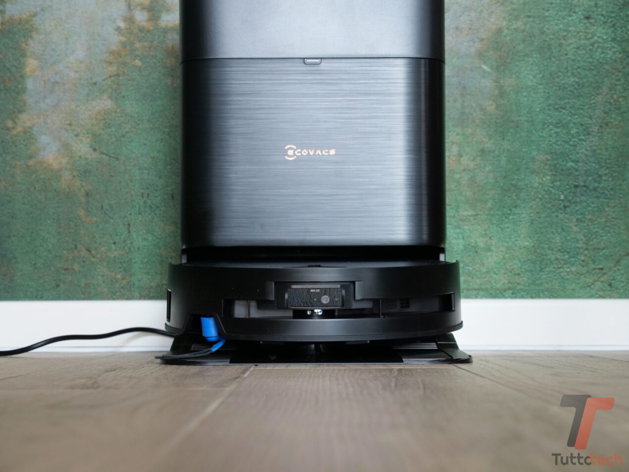 ECOVACS DEEBOT X9 Pro Omni al minimo storico: il top di gamma scende a 399€ da MediaWorld
