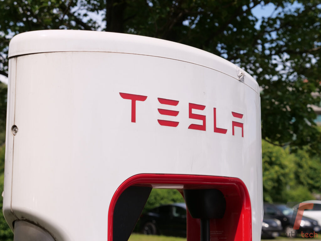 Tesla registra il marchio Megapod per vendere data center AI e lancia la sfida a Nvidia 1