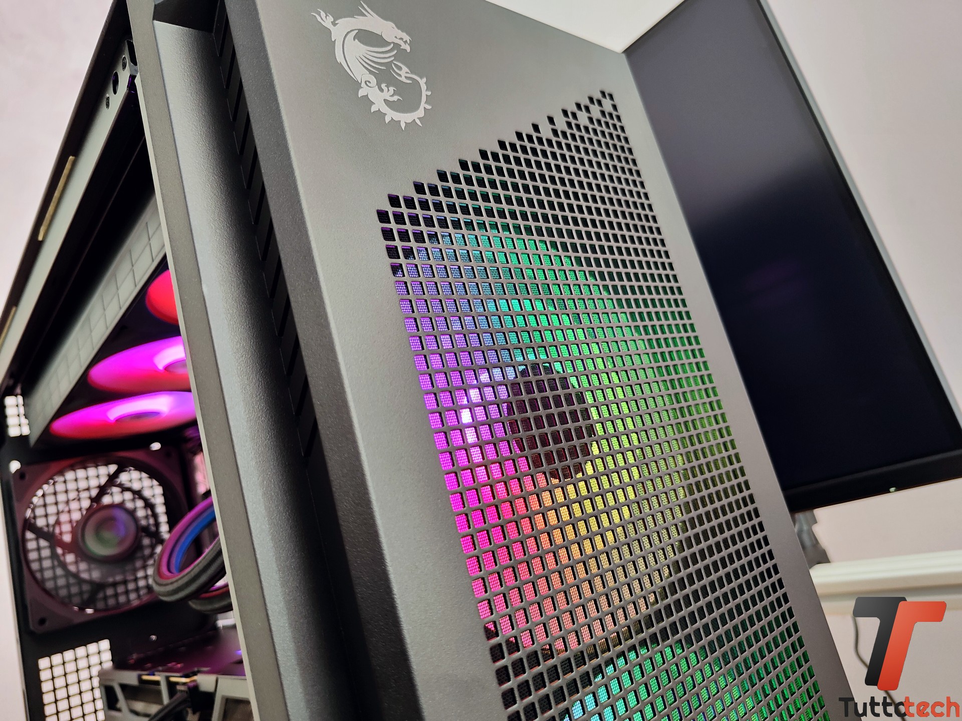 MSI MPG VELOX 300R AIRFLOW PZ 6