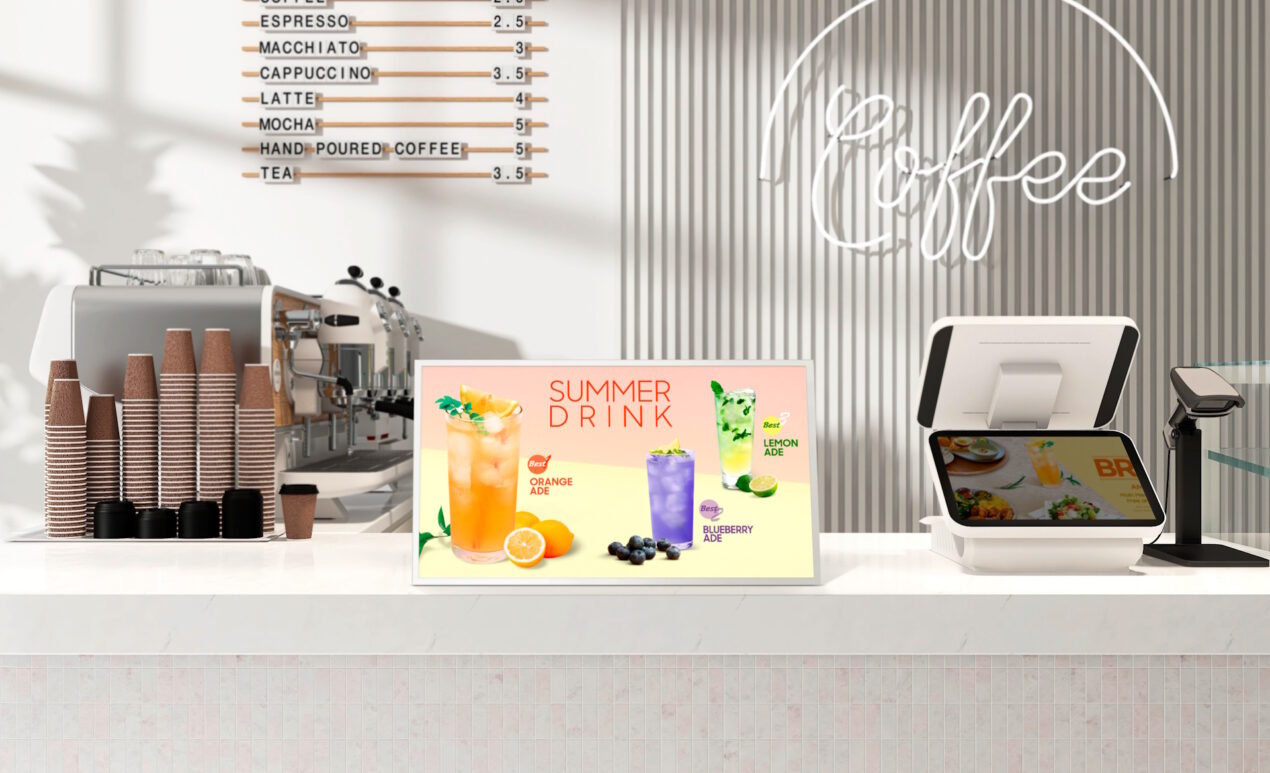 Questo schermo Samsung ha consumi quasi nulli: ecco il nuovo Color E-Paper per la segnaletica digitale