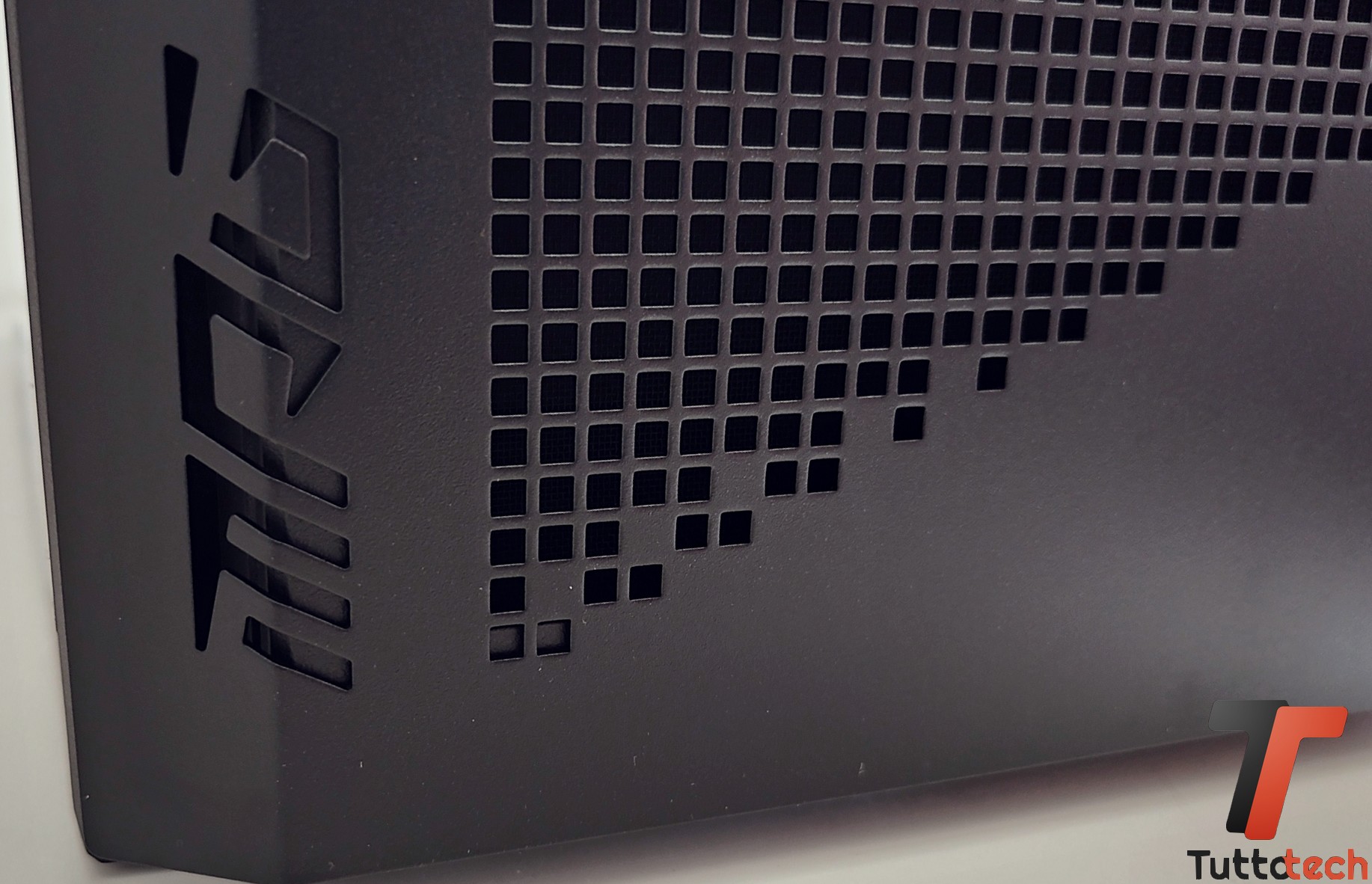 MSI MPG VELOX 300R AIRFLOW PZ 25