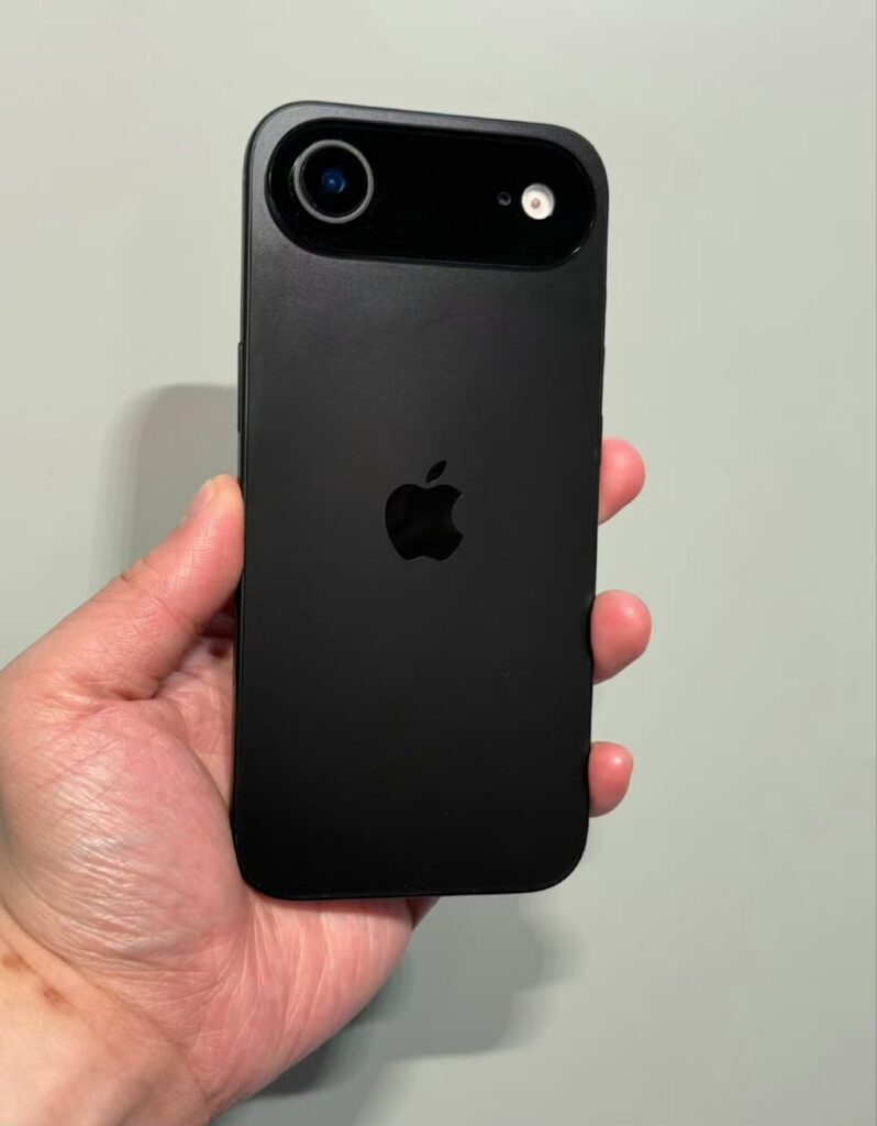 Il comparto fotografico di iPhone 17 Pro non verrà aggiornato con la sola Camera Bar 6