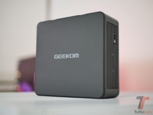 Recensione Geekom IT15: un mini PC compatto con Intel Core Ultra S2 2