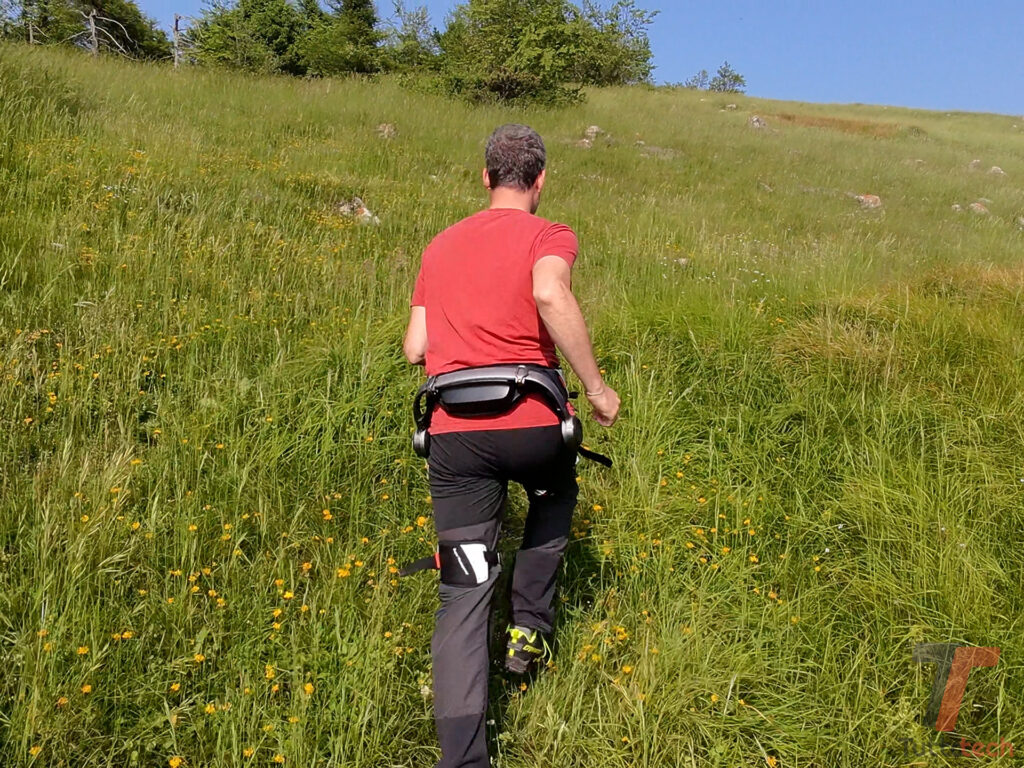 Abbiamo provato Hypershell X Pro , l'esoscheletro virale sui social, ecco come è andata 15