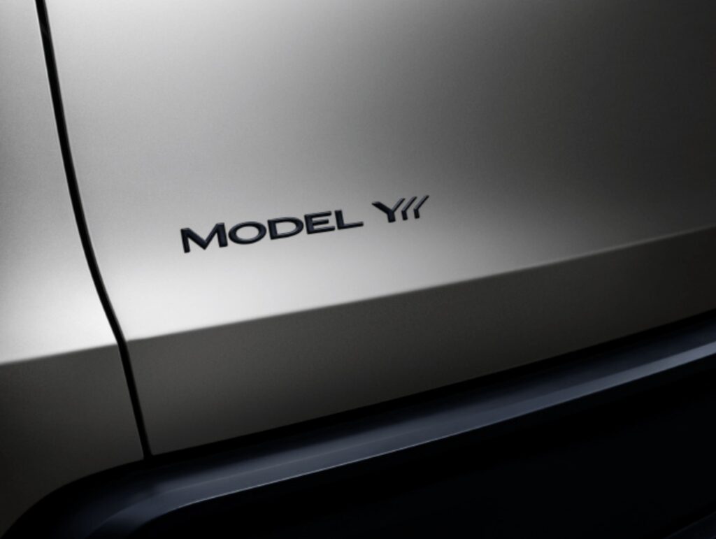 tesla model yl