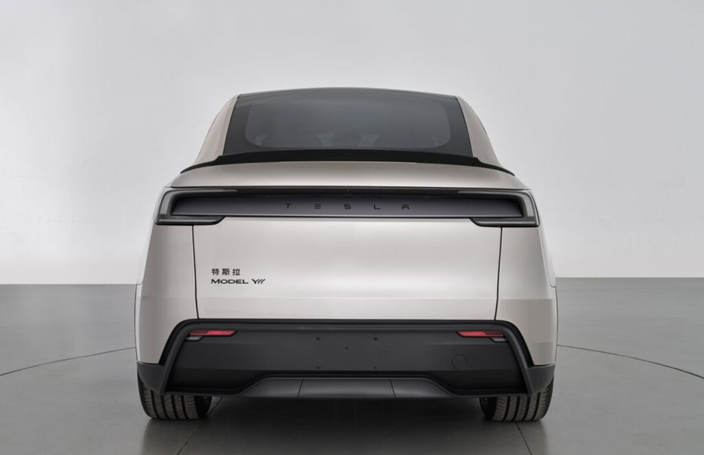 tesla model yl