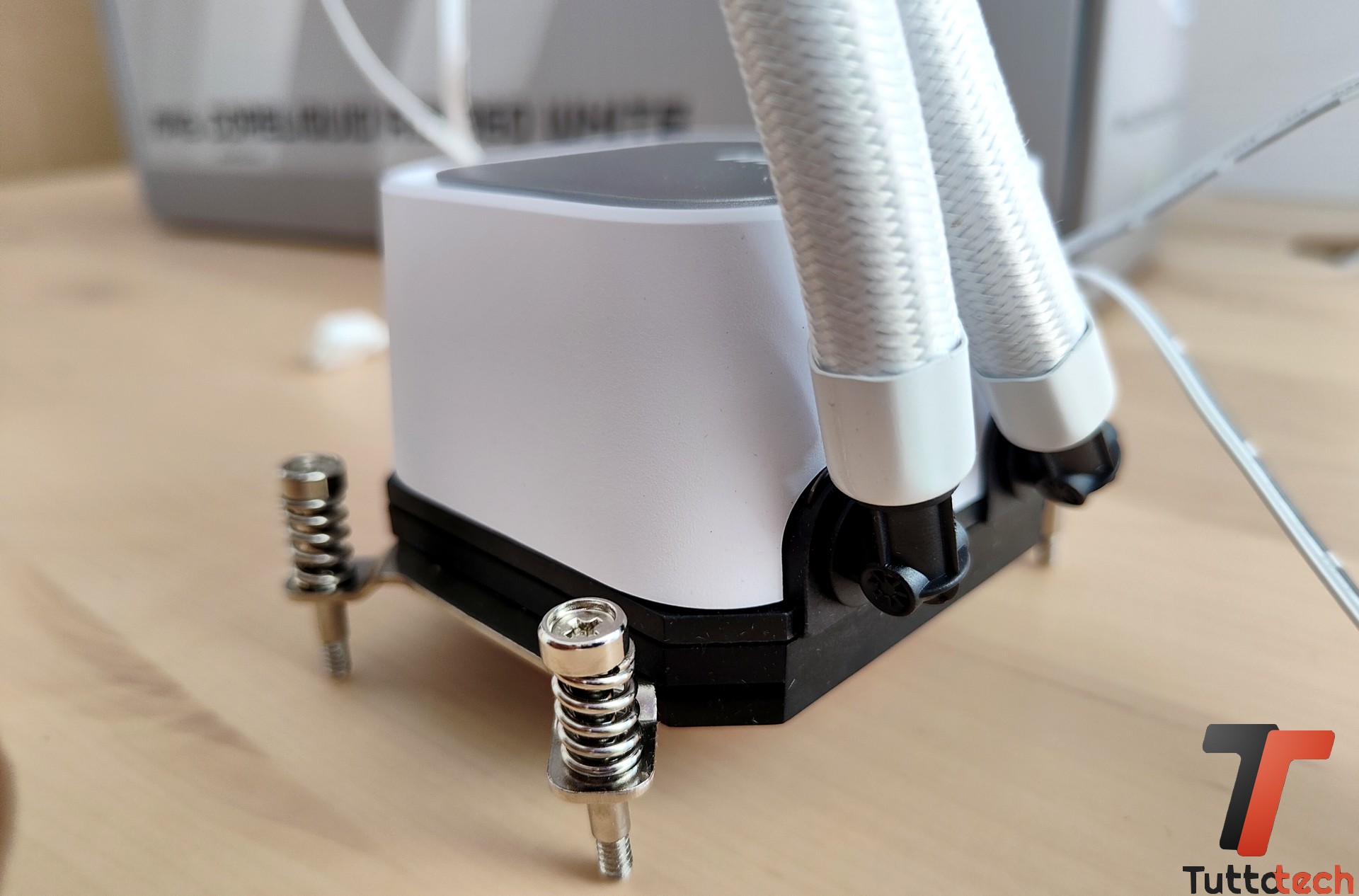 MSI MAG CORELIQUID A13 360 15