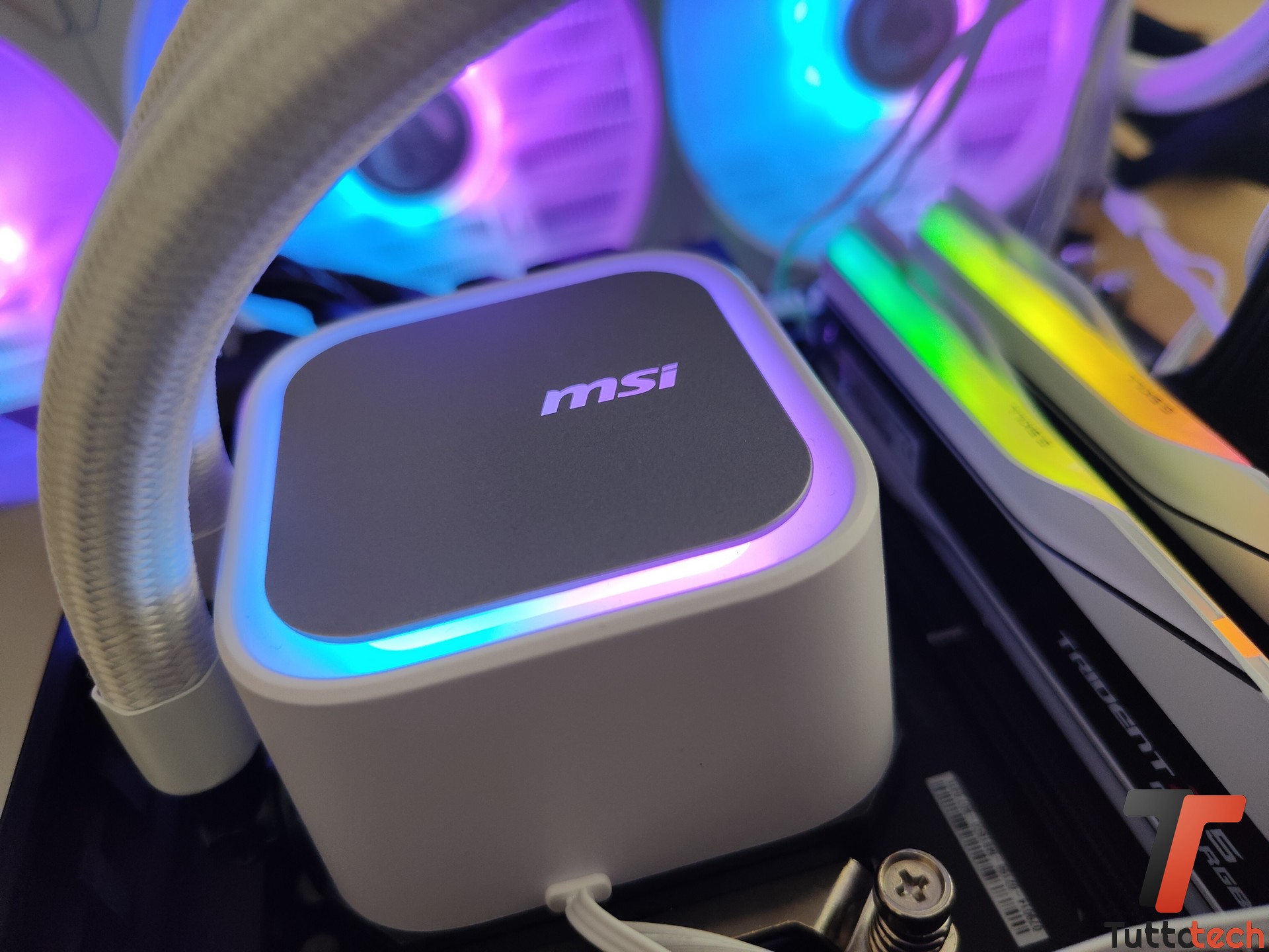 MSI MAG CORELIQUID A13 360 21