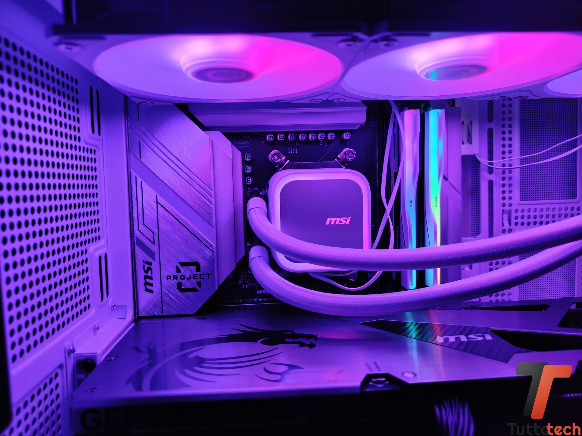 MSI MAG PANO M100 PZ 28