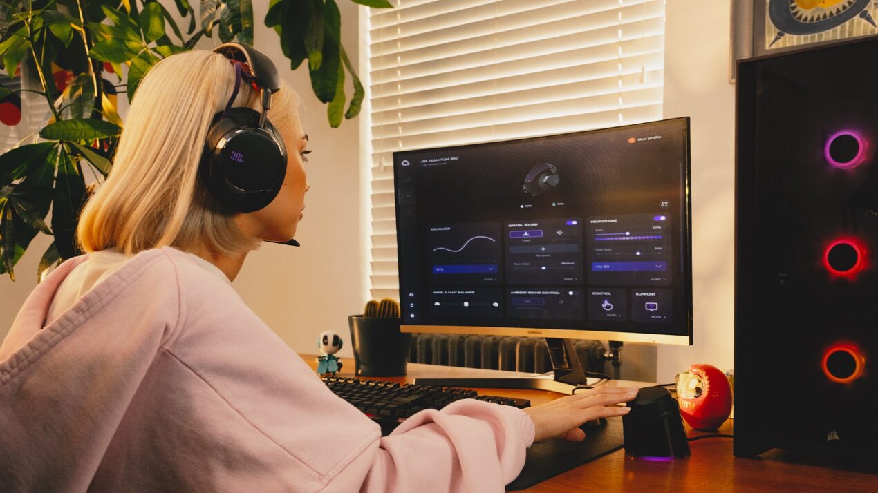 JBL ha lanciato nuove cuffie da gaming della gamma Quantum e altre due cuffie open ear