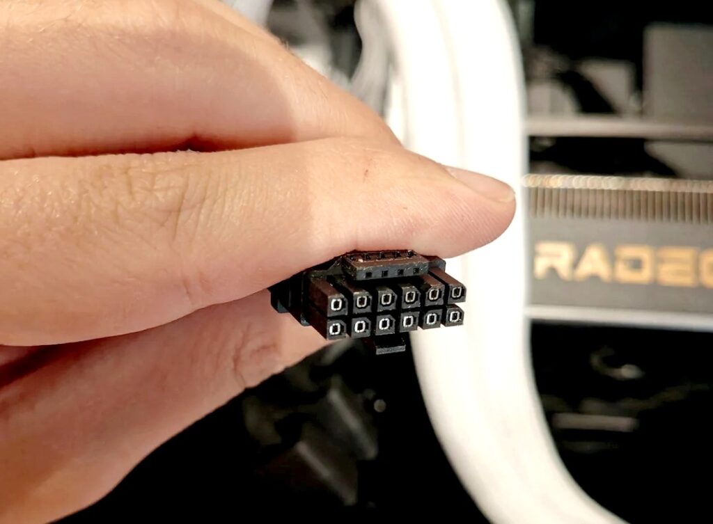 asrock radeon rx 9070 xt taichi cavo top