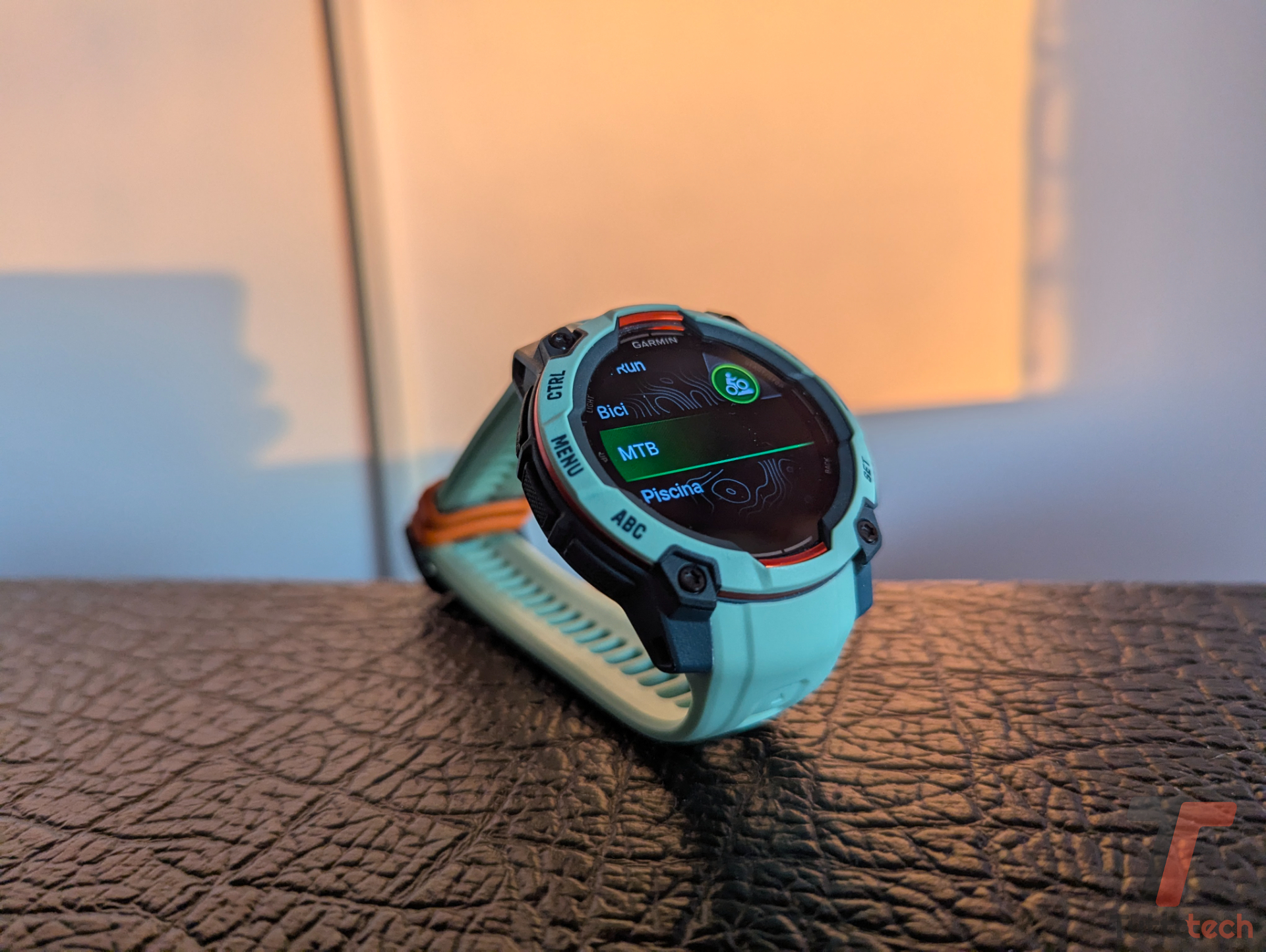 Garmin Instinct 3 AMOLED