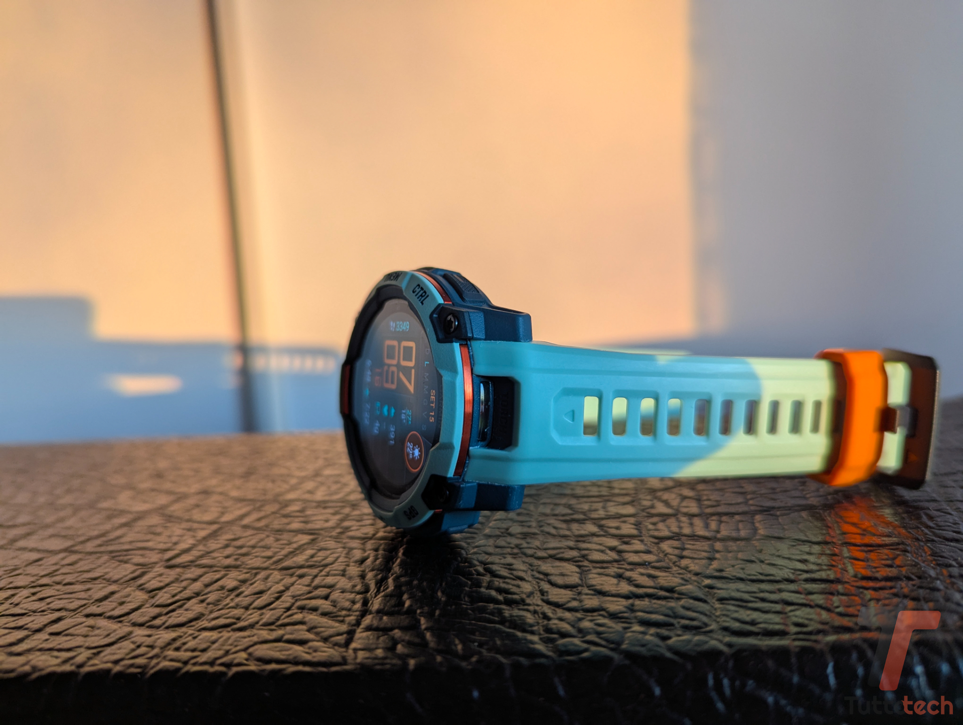 Garmin Instinct 3 AMOLED