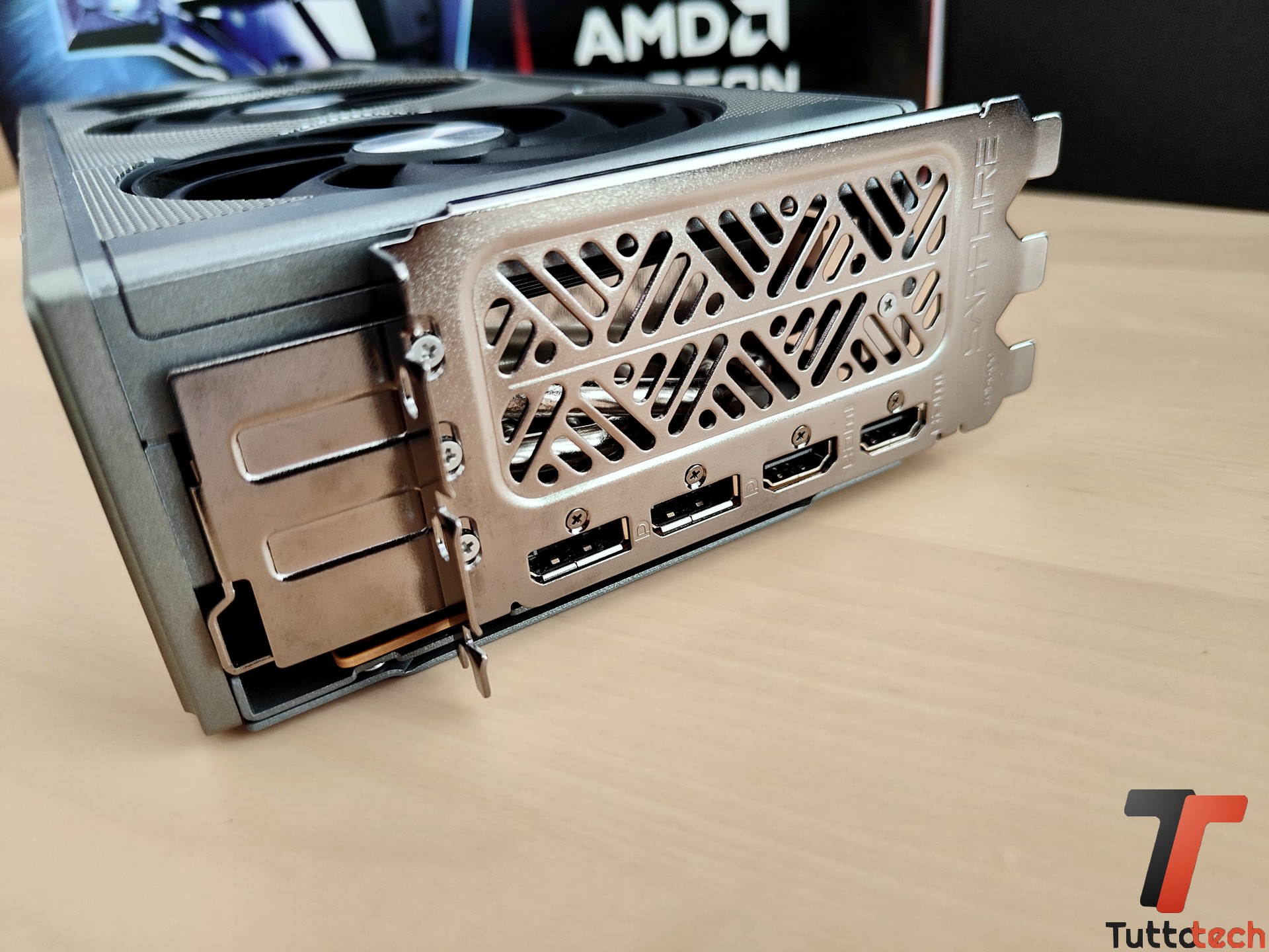 Sapphire NITRO+ Radeon RX 9070 XT OC 20