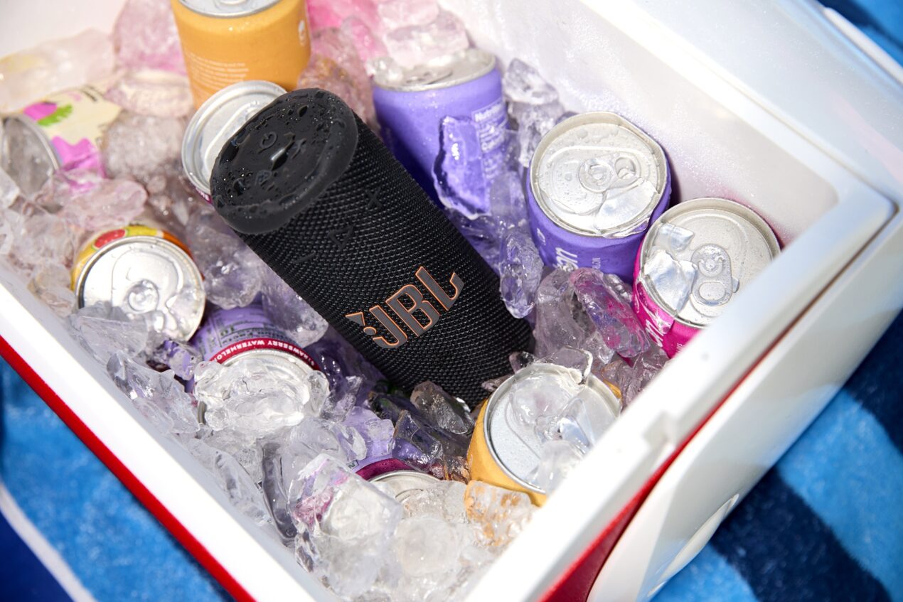 JBL Grip è ufficiale e inaugura la nuova gamma di speaker Bluetooth "ultra-portatili"