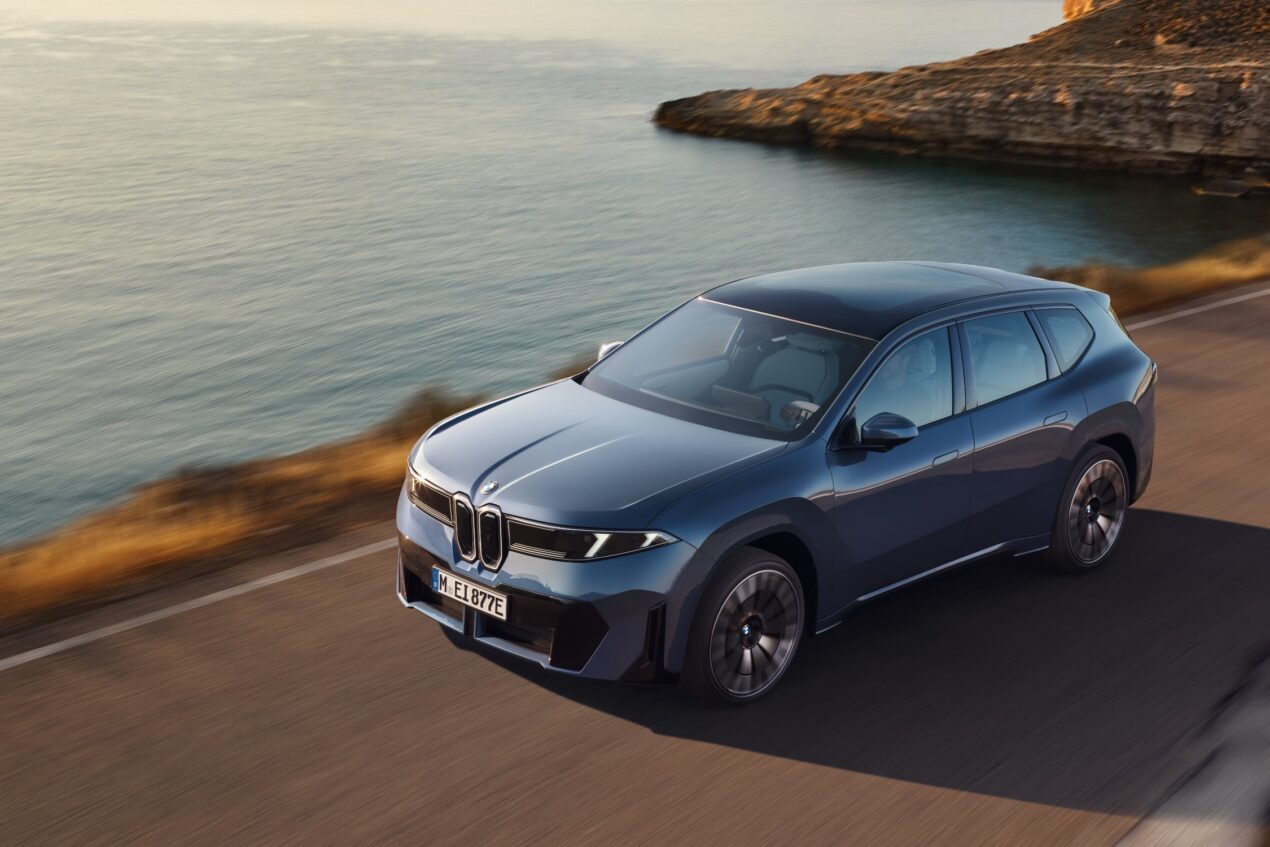 BMW ha presentato la nuova iX3, la prima Neue Klasse