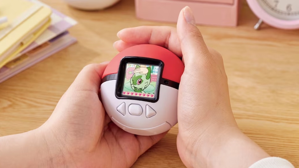 Questa Poké Ball interattiva è un nuovo gioco Tamagotchi con oltre 150 Pokémon dentro 10